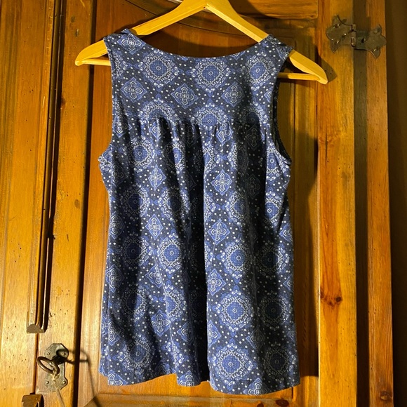 Tommy Hilfiger sleeveless top; M 🪷🌺 - Picture 2 of 5